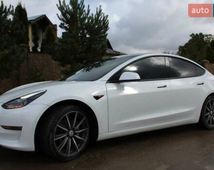 Белый Тесла Модель 3, объемом двигателя 0 л и пробегом 59 тыс. км за 22499 $, фото 21 на Automoto.ua