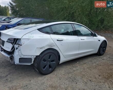 Білий Тесла Модель 3, об'ємом двигуна 0 л та пробігом 80 тис. км за 5500 $, фото 2 на Automoto.ua