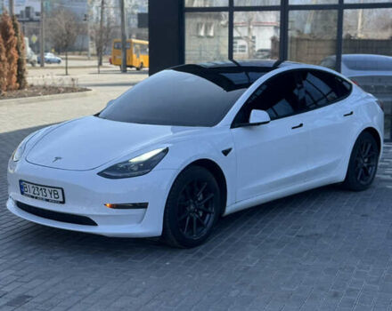 Белый Тесла Модель 3, объемом двигателя 0 л и пробегом 45 тыс. км за 20200 $, фото 4 на Automoto.ua