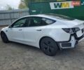 Білий Тесла Модель 3, об'ємом двигуна 0 л та пробігом 80 тис. км за 5500 $, фото 1 на Automoto.ua