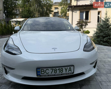 Білий Тесла Модель 3, об'ємом двигуна 0 л та пробігом 32 тис. км за 26900 $, фото 5 на Automoto.ua