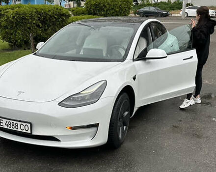 Белый Тесла Модель 3, объемом двигателя 0 л и пробегом 70 тыс. км за 21500 $, фото 21 на Automoto.ua