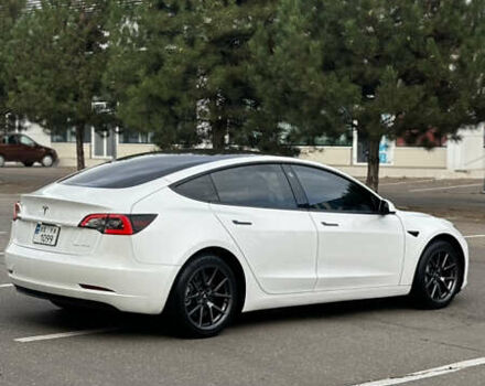 Белый Тесла Модель 3, объемом двигателя 0 л и пробегом 27 тыс. км за 24000 $, фото 4 на Automoto.ua