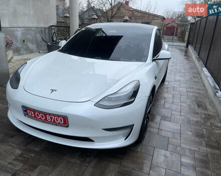 Белый Тесла Модель 3, объемом двигателя 0 л и пробегом 60 тыс. км за 19000 $, фото 4 на Automoto.ua