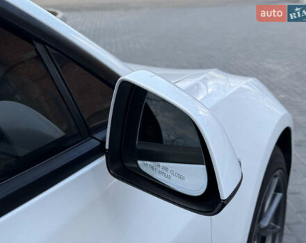 Белый Тесла Модель 3, объемом двигателя 0 л и пробегом 37 тыс. км за 19999 $, фото 96 на Automoto.ua