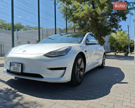Белый Тесла Модель 3, объемом двигателя 0 л и пробегом 134 тыс. км за 17500 $, фото 13 на Automoto.ua