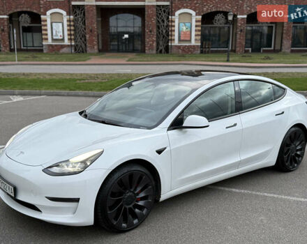 Белый Тесла Модель 3, объемом двигателя 0 л и пробегом 80 тыс. км за 24990 $, фото 3 на Automoto.ua