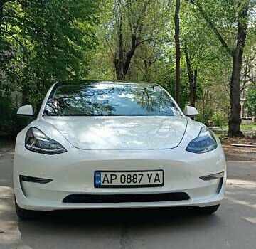 Білий Тесла Модель 3, об'ємом двигуна 0 л та пробігом 49 тис. км за 25900 $, фото 1 на Automoto.ua