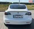 Білий Тесла Модель 3, об'ємом двигуна 0 л та пробігом 118 тис. км за 24900 $, фото 9 на Automoto.ua