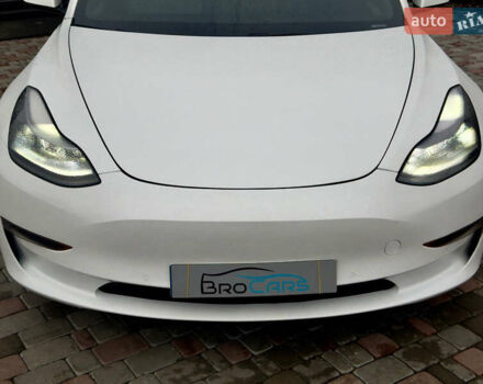 Білий Тесла Модель 3, об'ємом двигуна 0 л та пробігом 84 тис. км за 18300 $, фото 11 на Automoto.ua