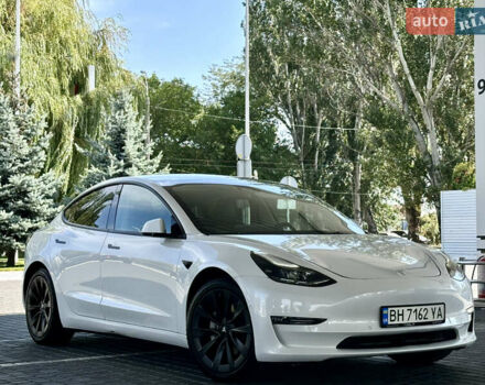 Тесла Модель 3 2021 у Одесі на Automoto.ua Білий Тесла Модель 3, об'ємом двигуна 0 л та пробігом 98 тис. км за 17800 $, фото 11 на Automoto.ua