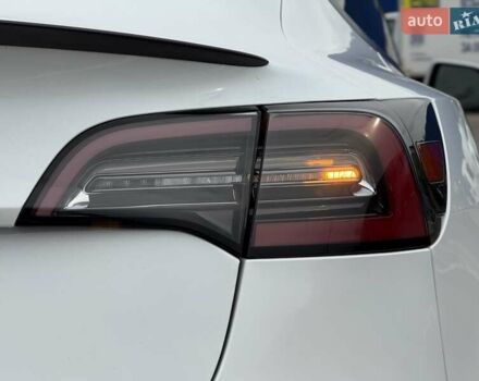 Білий Тесла Модель 3, об'ємом двигуна 0 л та пробігом 129 тис. км за 23500 $, фото 17 на Automoto.ua