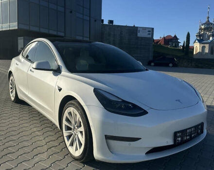 Білий Тесла Модель 3, об'ємом двигуна 0 л та пробігом 54 тис. км за 20955 $, фото 17 на Automoto.ua