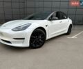 Білий Тесла Модель 3, об'ємом двигуна 0 л та пробігом 49 тис. км за 21900 $, фото 2 на Automoto.ua
