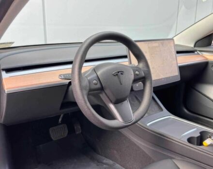 Білий Тесла Модель 3, об'ємом двигуна 0 л та пробігом 37 тис. км за 18200 $, фото 8 на Automoto.ua