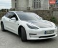 Белый Тесла Модель 3, объемом двигателя 0 л и пробегом 90 тыс. км за 14888 $, фото 2 на Automoto.ua