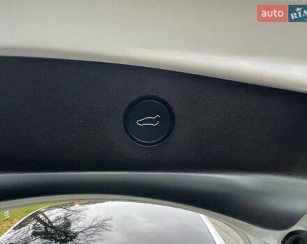 Білий Тесла Модель 3, об'ємом двигуна 0 л та пробігом 154 тис. км за 13999 $, фото 43 на Automoto.ua