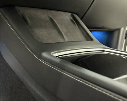 Білий Тесла Модель 3, об'ємом двигуна 0 л та пробігом 113 тис. км за 20200 $, фото 68 на Automoto.ua