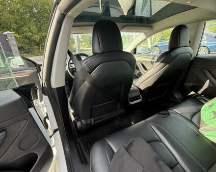 Тесла Модель 3 2021 у Києві на Automoto.ua Білий Тесла Модель 3, об'ємом двигуна 0 л та пробігом 200 тис. км за 16500 $, фото 20 на Automoto.ua