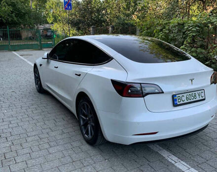 Білий Тесла Модель 3, об'ємом двигуна 0 л та пробігом 200 тис. км за 17000 $, фото 3 на Automoto.ua