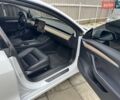 Белый Тесла Модель 3, объемом двигателя 0 л и пробегом 98 тыс. км за 20000 $, фото 7 на Automoto.ua