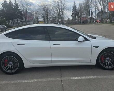 Белый Тесла Модель 3, объемом двигателя 0 л и пробегом 29 тыс. км за 24999 $, фото 21 на Automoto.ua