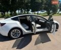 Белый Тесла Модель 3, объемом двигателя 0 л и пробегом 99 тыс. км за 21500 $, фото 12 на Automoto.ua