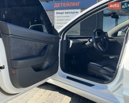 Белый Тесла Модель 3, объемом двигателя 0 л и пробегом 39 тыс. км за 20200 $, фото 21 на Automoto.ua