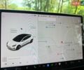 Белый Тесла Модель 3, объемом двигателя 0 л и пробегом 52 тыс. км за 21000 $, фото 26 на Automoto.ua