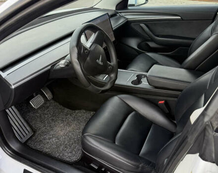 Білий Тесла Модель 3, об'ємом двигуна 0 л та пробігом 79 тис. км за 19200 $, фото 7 на Automoto.ua