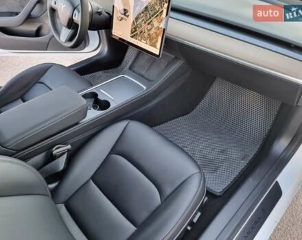 Тесла Модель 3 2021 в Кропивницком (Кировограде) на Automoto.ua Белый Тесла Модель 3, объемом двигателя 0 л и пробегом 20 тыс. км за 29500 $, фото 35 на Automoto.ua