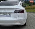 Білий Тесла Модель 3, об'ємом двигуна 0 л та пробігом 66 тис. км за 15999 $, фото 27 на Automoto.ua