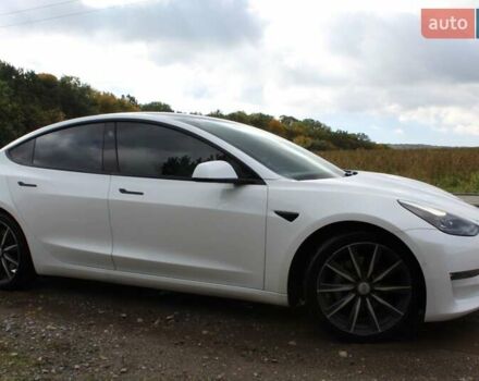 Белый Тесла Модель 3, объемом двигателя 0 л и пробегом 59 тыс. км за 22499 $, фото 14 на Automoto.ua