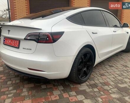 Белый Тесла Модель 3, объемом двигателя 0 л и пробегом 134 тыс. км за 19500 $, фото 7 на Automoto.ua
