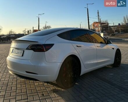 Білий Тесла Модель 3, об'ємом двигуна 0 л та пробігом 70 тис. км за 24000 $, фото 9 на Automoto.ua