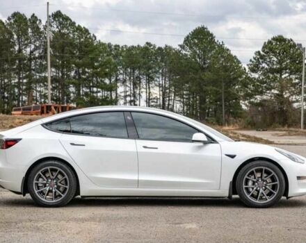 Белый Тесла Модель 3, объемом двигателя 0 л и пробегом 66 тыс. км за 14100 $, фото 5 на Automoto.ua