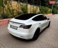 Білий Тесла Модель 3, об'ємом двигуна 0 л та пробігом 90 тис. км за 19700 $, фото 5 на Automoto.ua