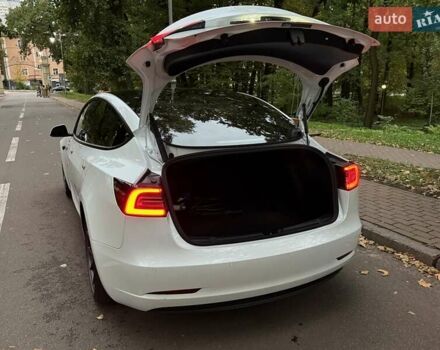 Тесла Модель 3 2021 у Києві на Automoto.ua Білий Тесла Модель 3, об'ємом двигуна 0 л та пробігом 105 тис. км за 19500 $, фото 8 на Automoto.ua