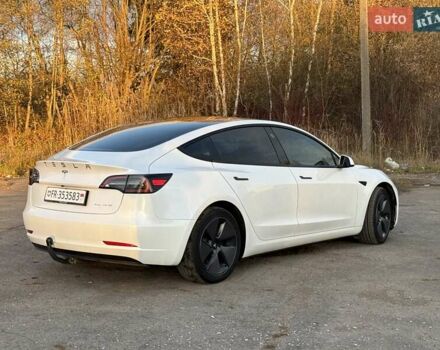 Білий Тесла Модель 3, об'ємом двигуна 0 л та пробігом 88 тис. км за 20950 $, фото 9 на Automoto.ua