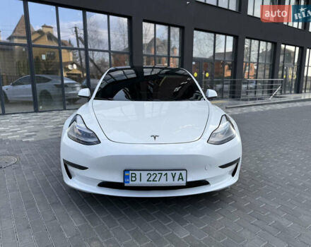 Белый Тесла Модель 3, объемом двигателя 0 л и пробегом 37 тыс. км за 19999 $, фото 2 на Automoto.ua