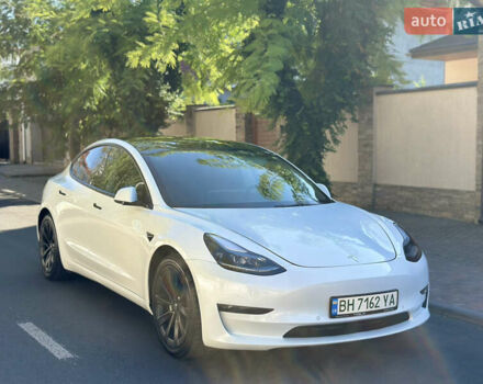 Белый Тесла Модель 3, объемом двигателя 0 л и пробегом 98 тыс. км за 18900 $, фото 9 на Automoto.ua