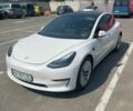 Белый Тесла Модель 3, объемом двигателя 0 л и пробегом 64 тыс. км за 22000 $, фото 4 на Automoto.ua