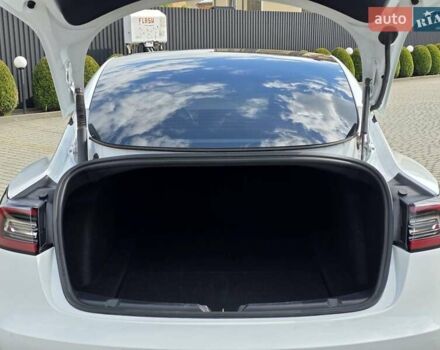 Білий Тесла Модель 3, об'ємом двигуна 0 л та пробігом 91 тис. км за 22999 $, фото 33 на Automoto.ua