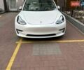 Білий Тесла Модель 3, об'ємом двигуна 0 л та пробігом 64 тис. км за 19999 $, фото 1 на Automoto.ua