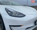 Білий Тесла Модель 3, об'ємом двигуна 0 л та пробігом 61 тис. км за 16700 $, фото 3 на Automoto.ua