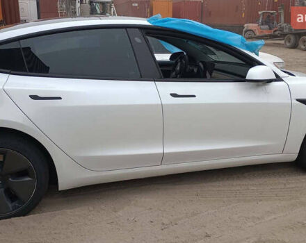 Белый Тесла Модель 3, объемом двигателя 0 л и пробегом 60 тыс. км за 19000 $, фото 17 на Automoto.ua