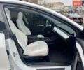 Білий Тесла Модель 3, об'ємом двигуна 0 л та пробігом 84 тис. км за 18900 $, фото 25 на Automoto.ua
