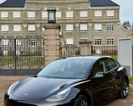 Белый Тесла Модель 3, объемом двигателя 0 л и пробегом 77 тыс. км за 11500 $, фото 1 на Automoto.ua