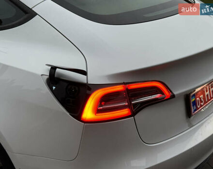 Білий Тесла Модель 3, об'ємом двигуна 0 л та пробігом 166 тис. км за 14900 $, фото 21 на Automoto.ua