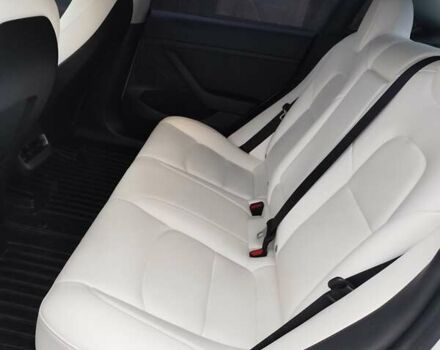 Білий Тесла Модель 3, об'ємом двигуна 0 л та пробігом 68 тис. км за 19200 $, фото 24 на Automoto.ua